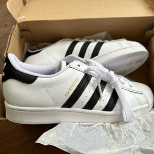 Adidas Superstars Women’s